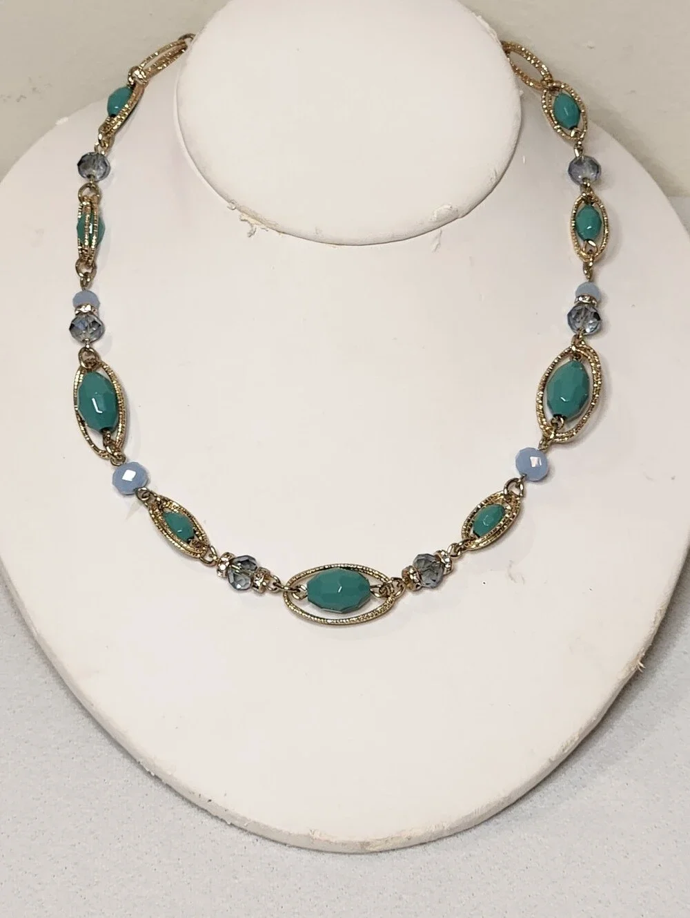 Napier Necklace & Bracelet Set Gold Tone Oval Chain Links Sea Green Blue Beads - Picture 3 of 16